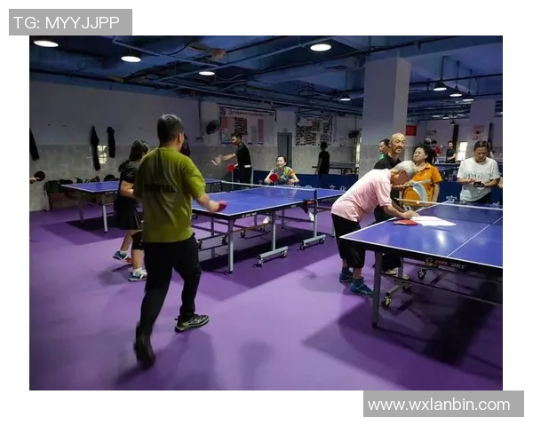 重庆乒乓球队精英赛精彩配合展现团队实力与默契的完美结合